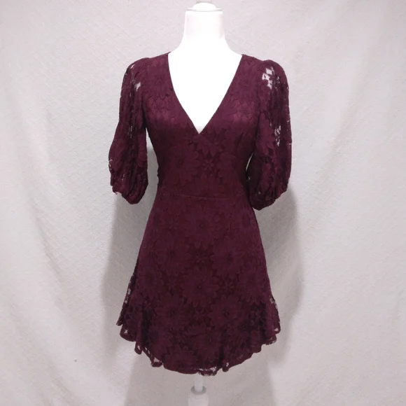 NWOT Saints + Secrets Maroon Lace Floral Dress - Picture 2 of 10